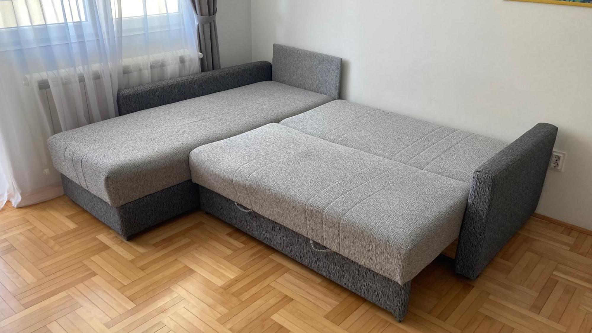 Apartman Senjak Pirot Luaran gambar