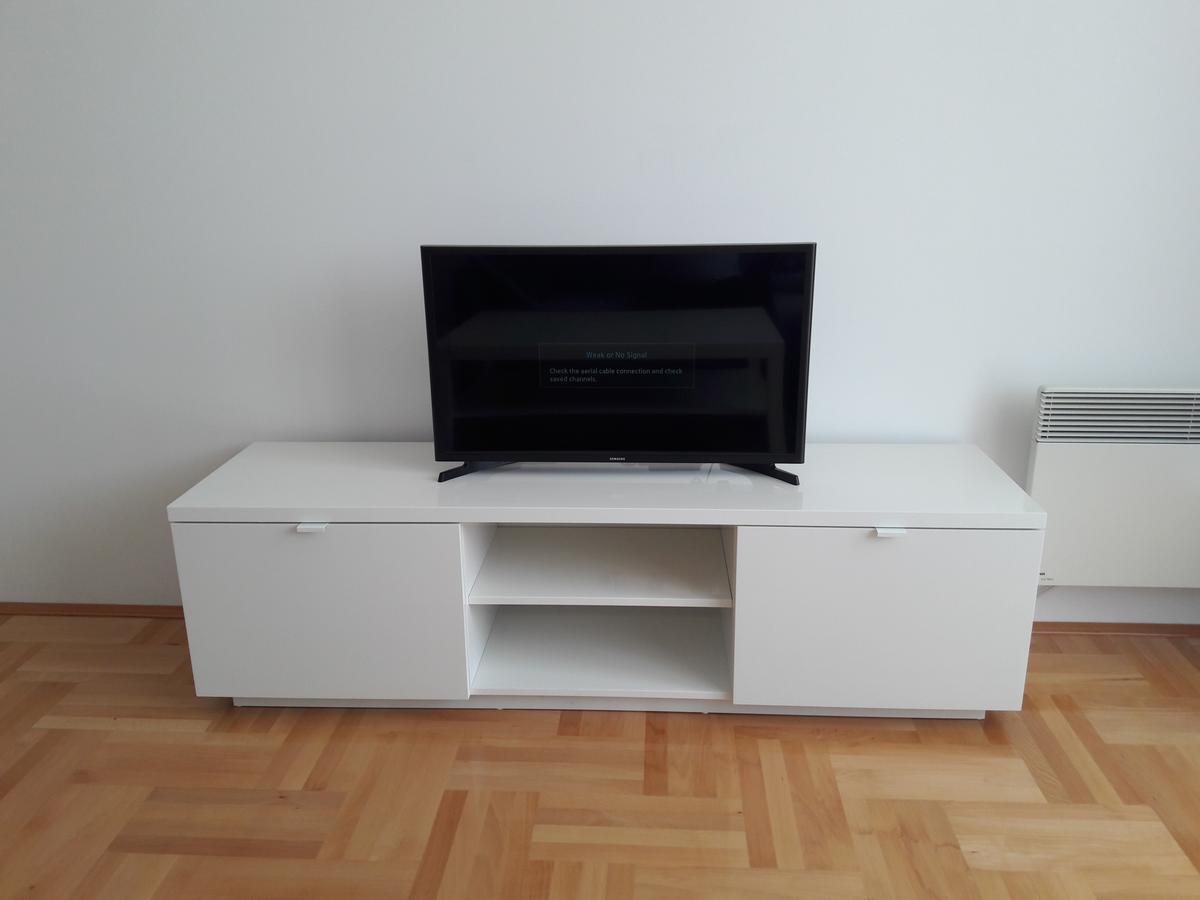 Apartman Senjak Pirot Luaran gambar